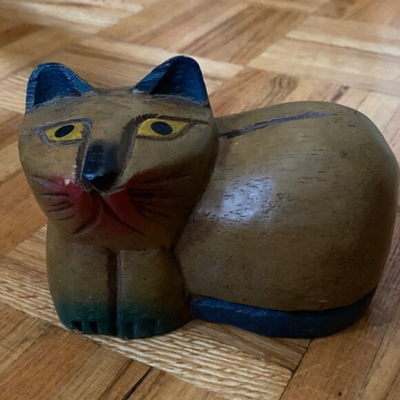 Handcrated hand carved Hand painted vintage Wooden Cat Kitty Figurine - Picture 3 of 13